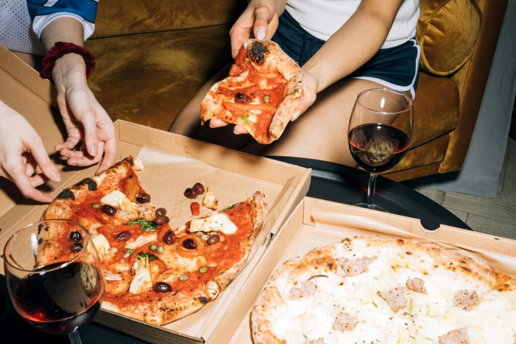 Thin crust, full glass, zero worries