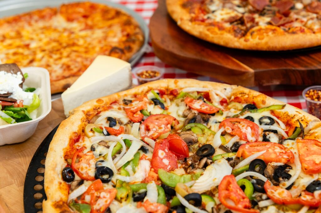 Manny & Olga’s Pizza’s fresh veggie pizza, available for quick delivery near NIH and Walter Reed in Bethesda.